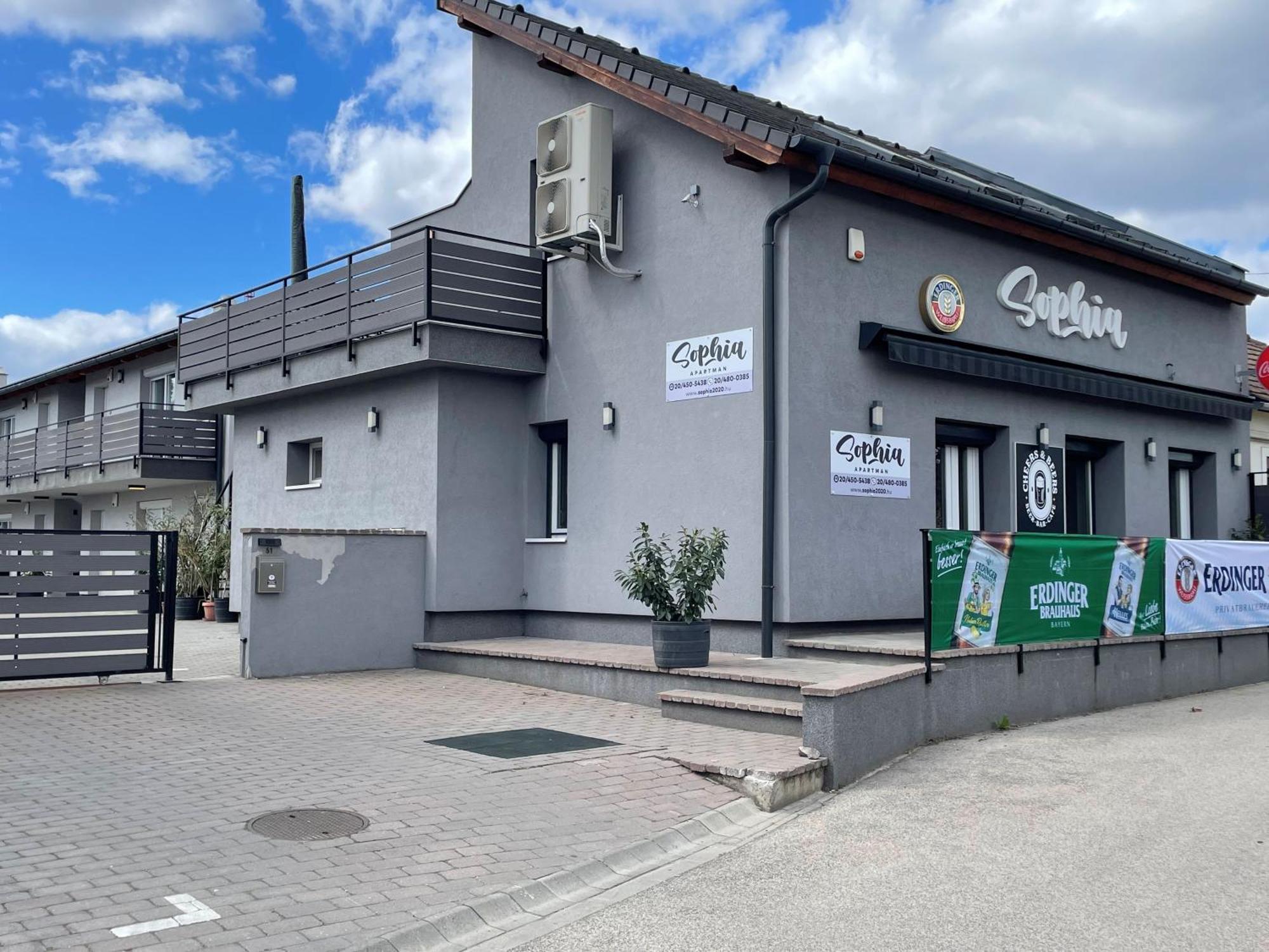 Sophia Apartman Goedoello Esterno foto