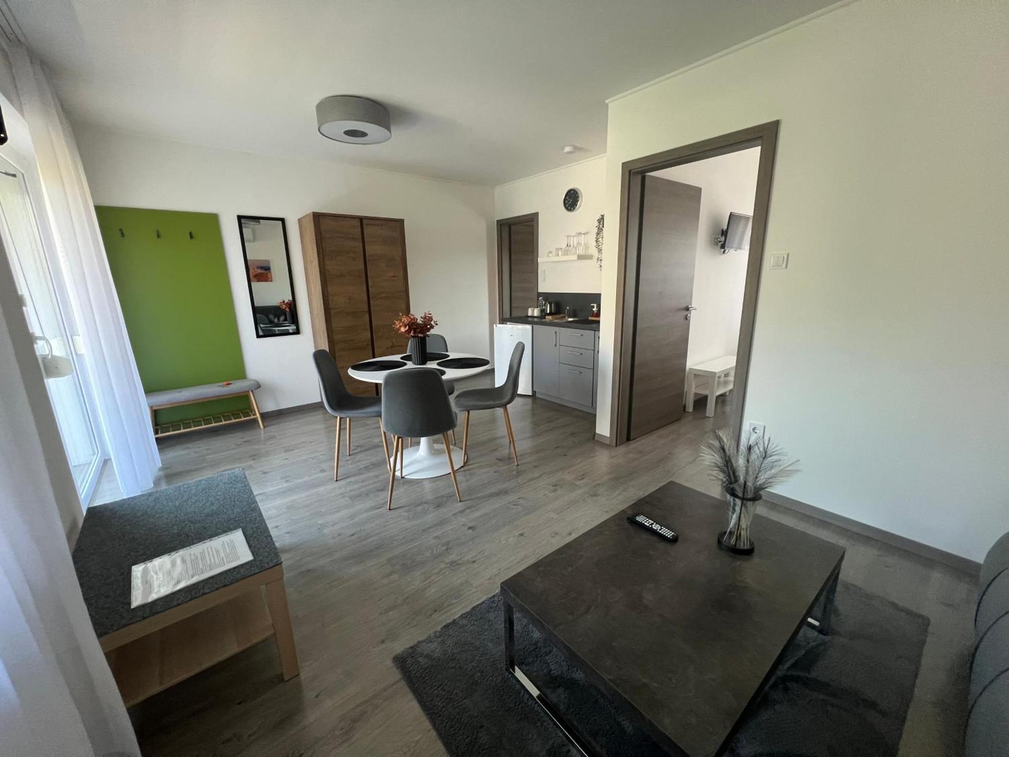 Sophia Apartman Goedoello Esterno foto