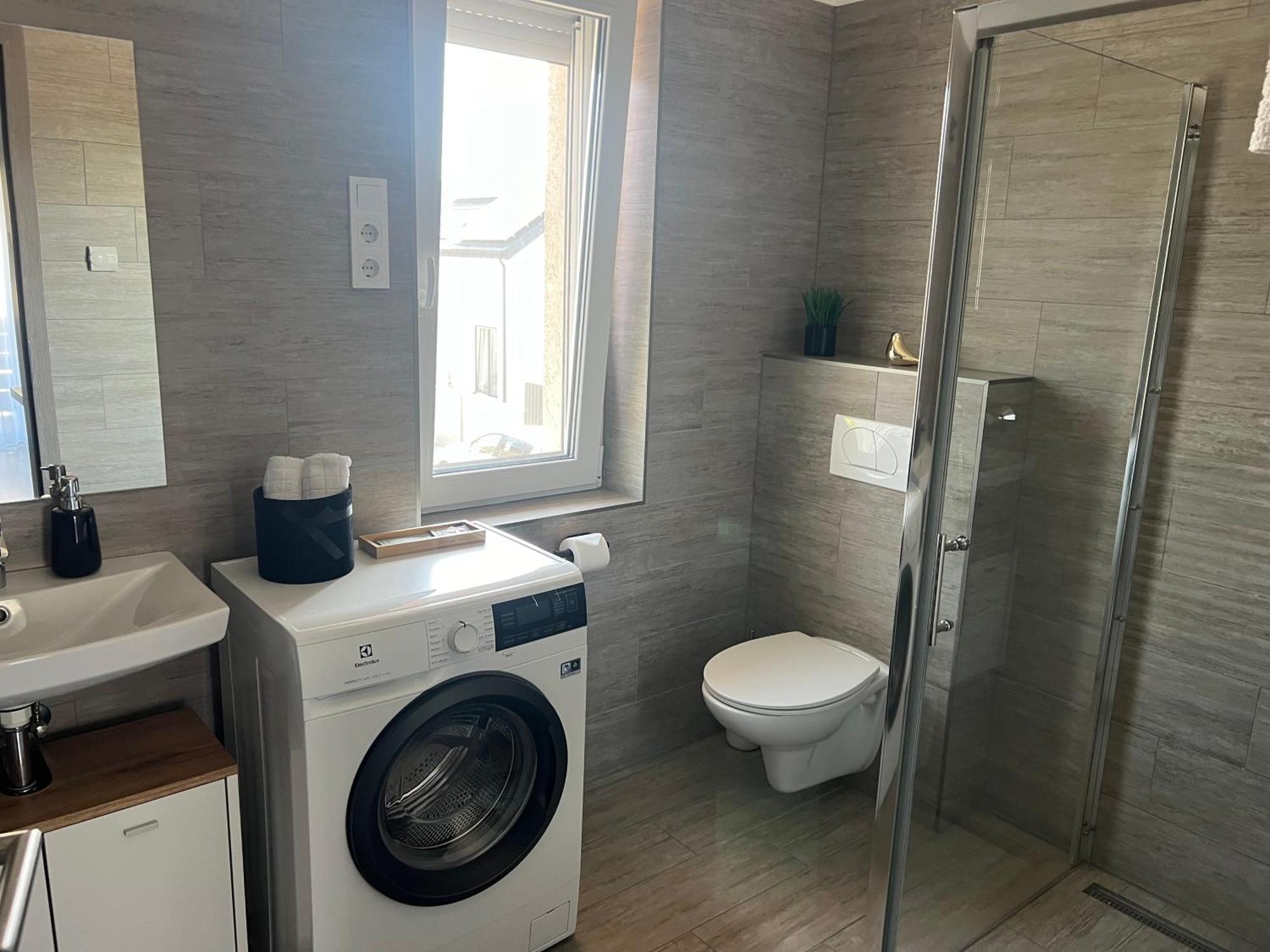 Sophia Apartman Goedoello Esterno foto