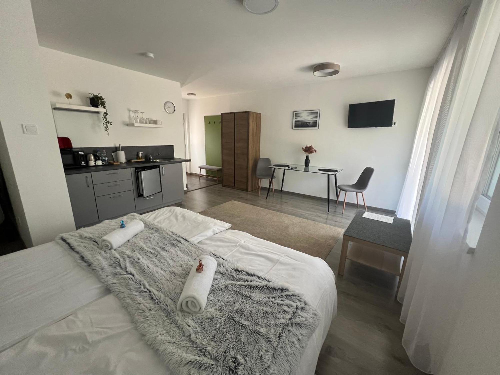 Sophia Apartman Goedoello Esterno foto