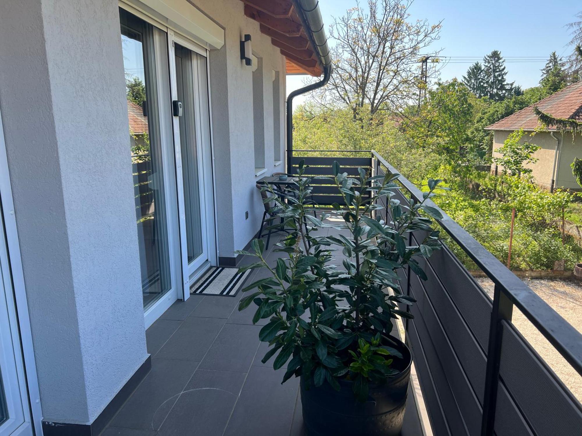 Sophia Apartman Goedoello Esterno foto