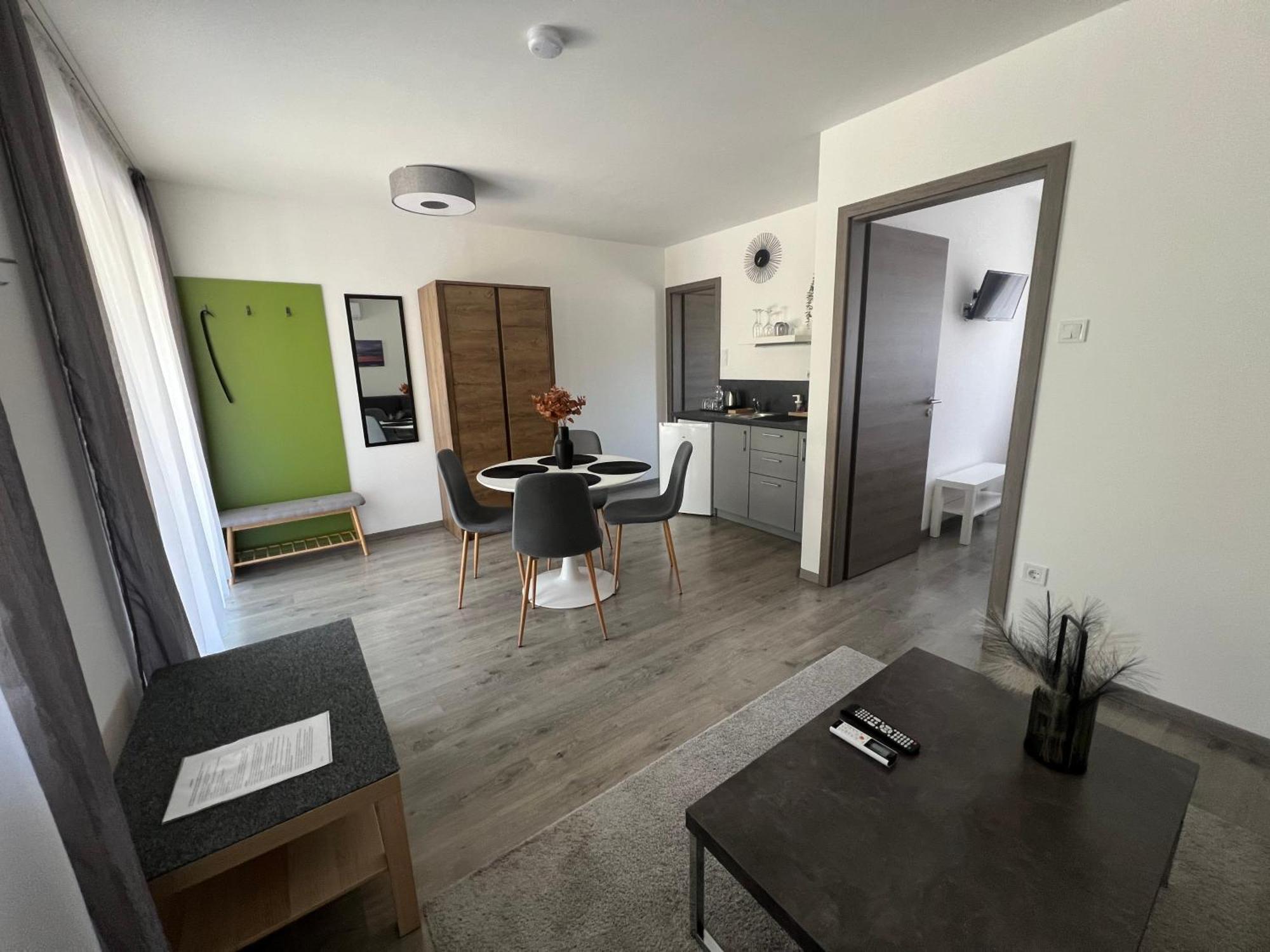 Sophia Apartman Goedoello Esterno foto