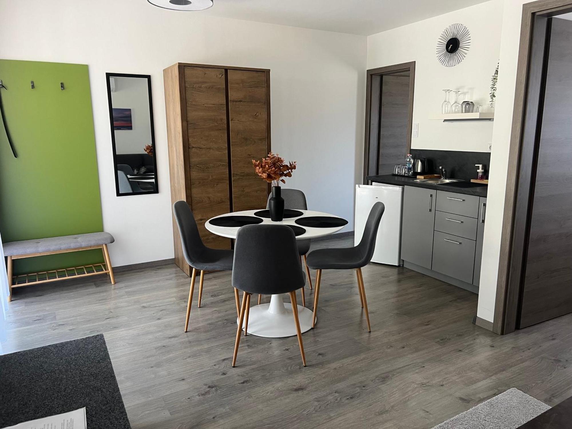 Sophia Apartman Goedoello Esterno foto