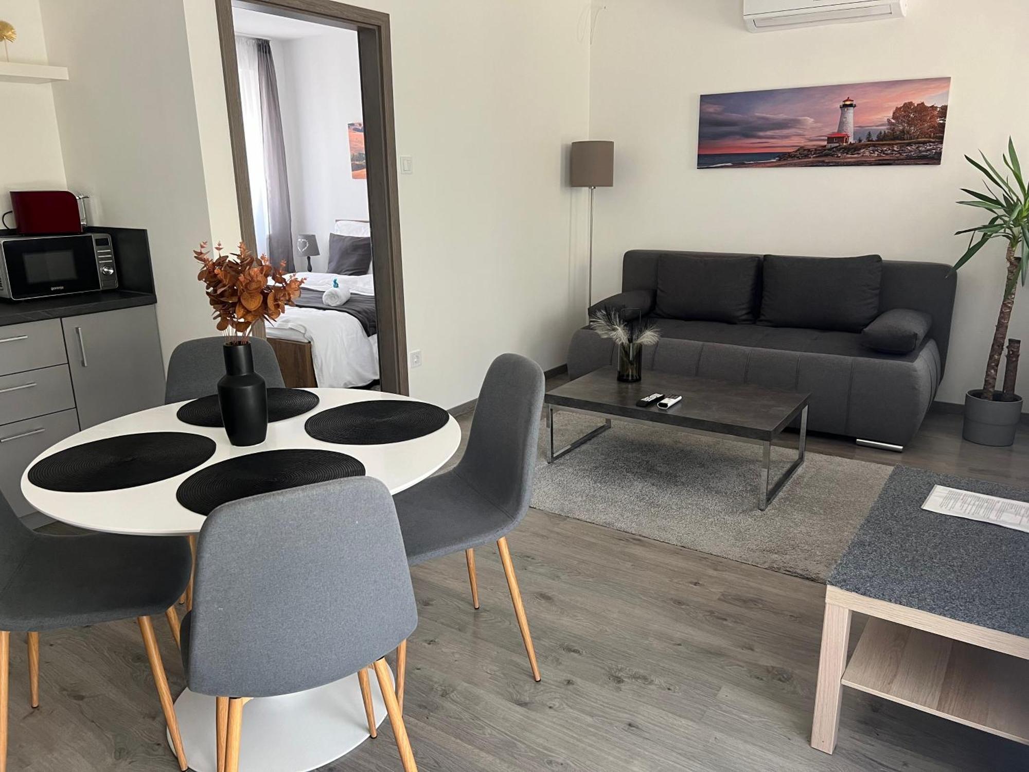 Sophia Apartman Goedoello Esterno foto