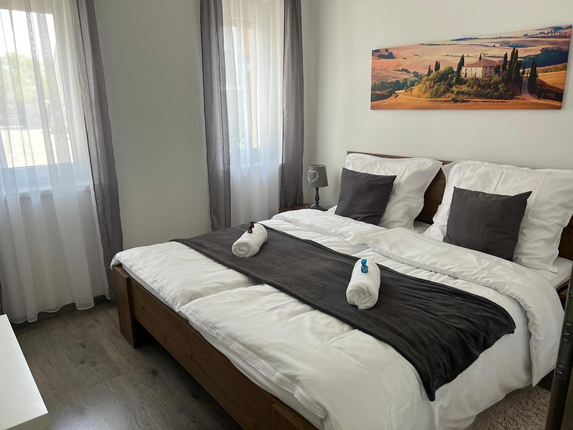 Sophia Apartman Goedoello Esterno foto